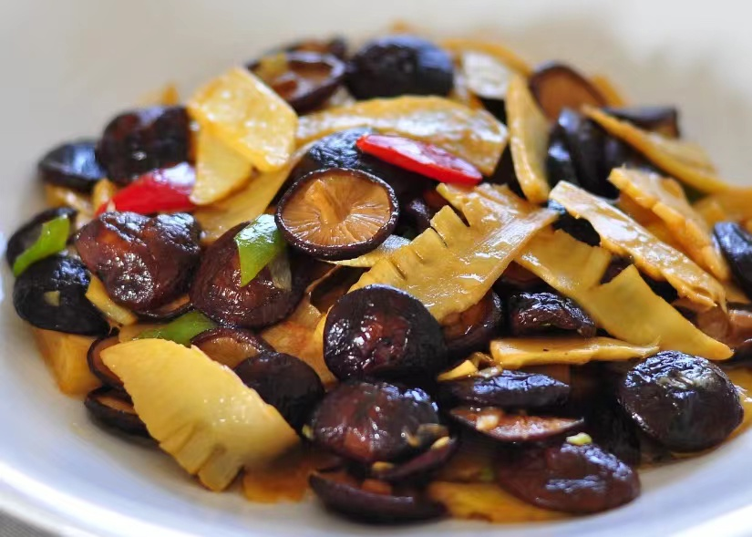 了鲜明丽水特色的因山而美,因水而秀的丽水这里是畲族的主要聚集地