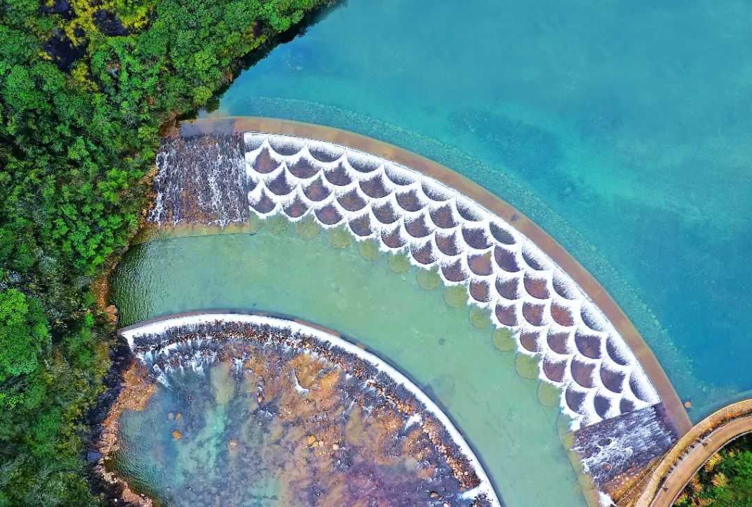 携一缕春风邂逅生态堰坝