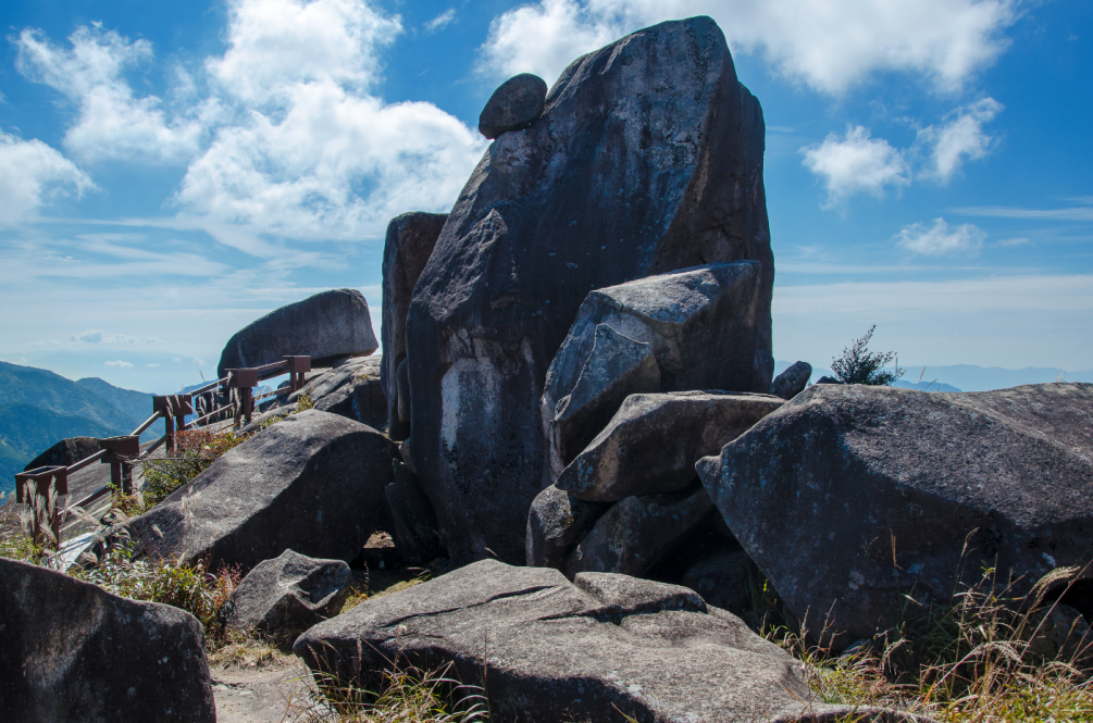 你好!我有一个"帽山"
